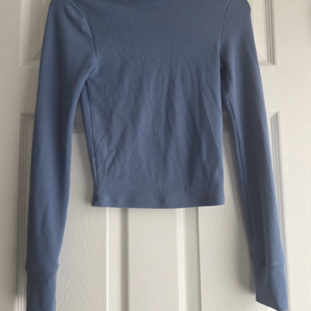 American Eagle Women S Slate Blue Ribbed Long Sleeve Crop Top Fitted Stretch